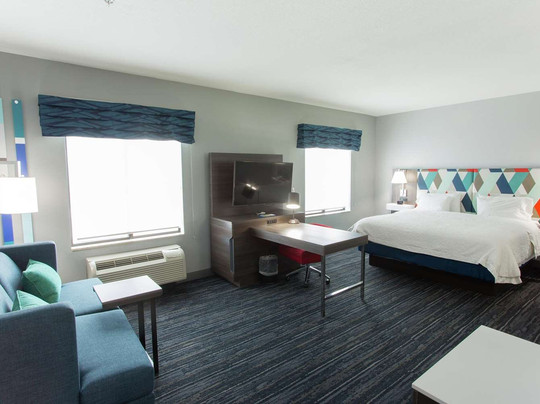 安肯尼希尔顿恒庭旅馆&套房酒店主图