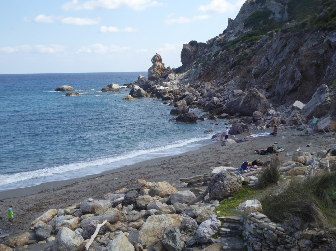 Kastro Beach景点图片