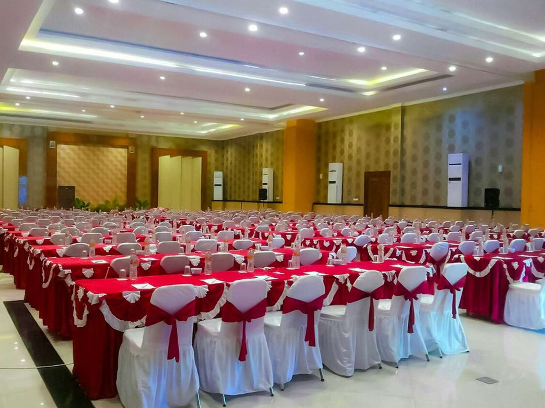 Hotel Kyriad Grand Master Purwodadi主图