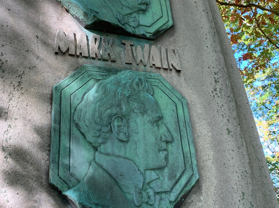 Mark Twain's Grave景点图片
