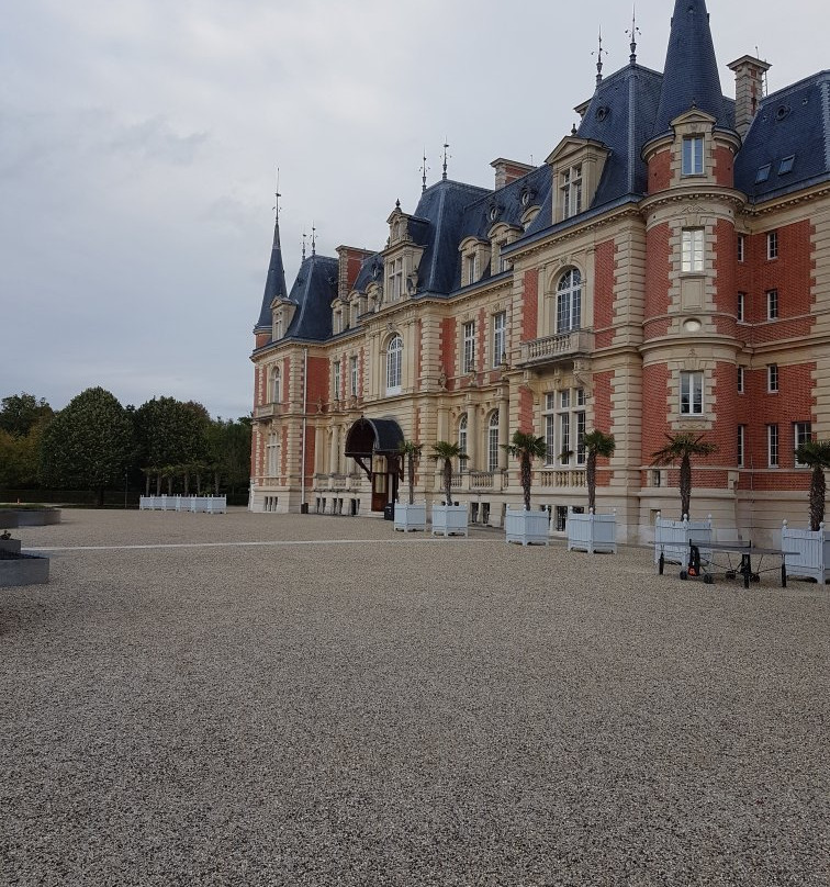 Campus Serge Kampf Les Fontaines主图