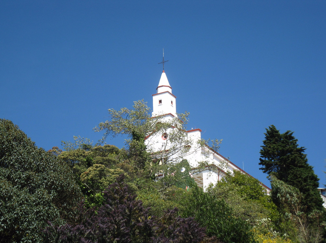 Iglesia Basilica del Señor de Monserrate景点图片