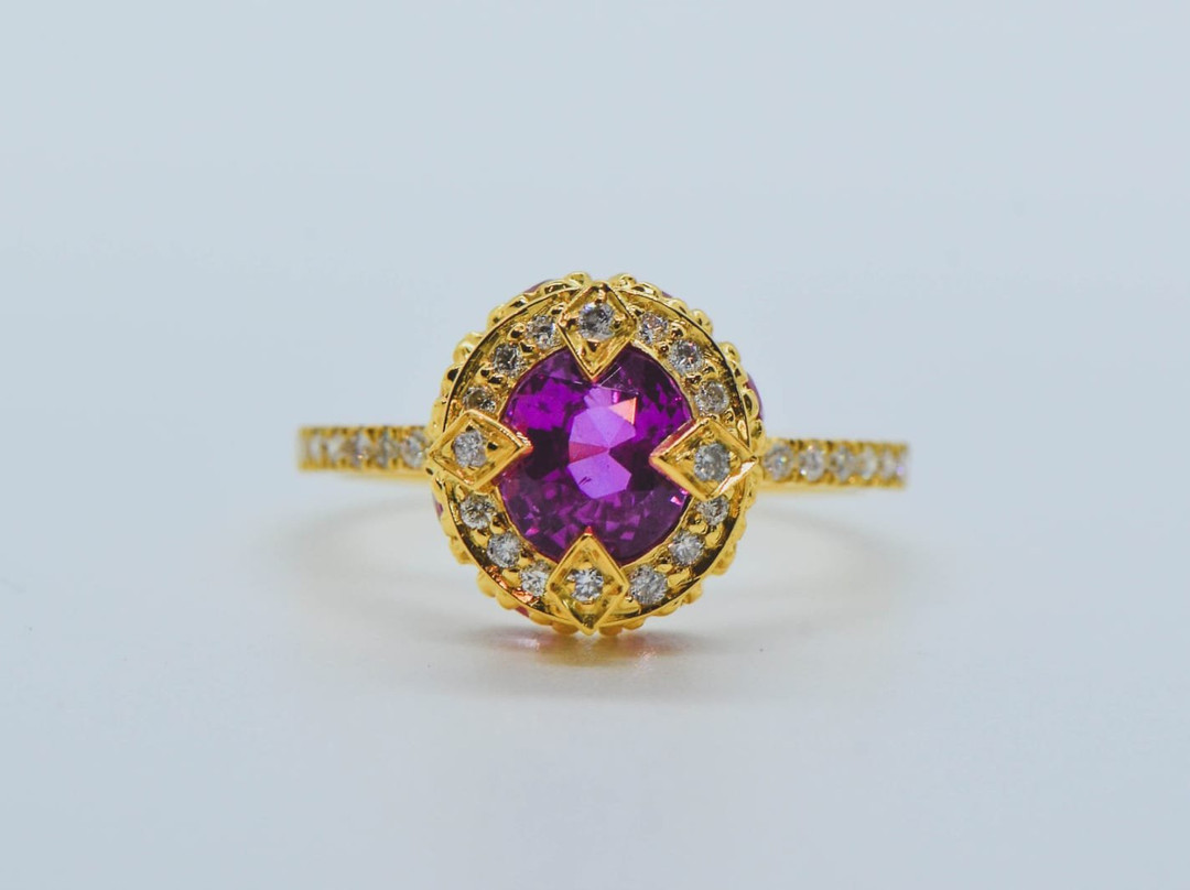 Antic Gem and Jewellery Collection-加勒必去景点