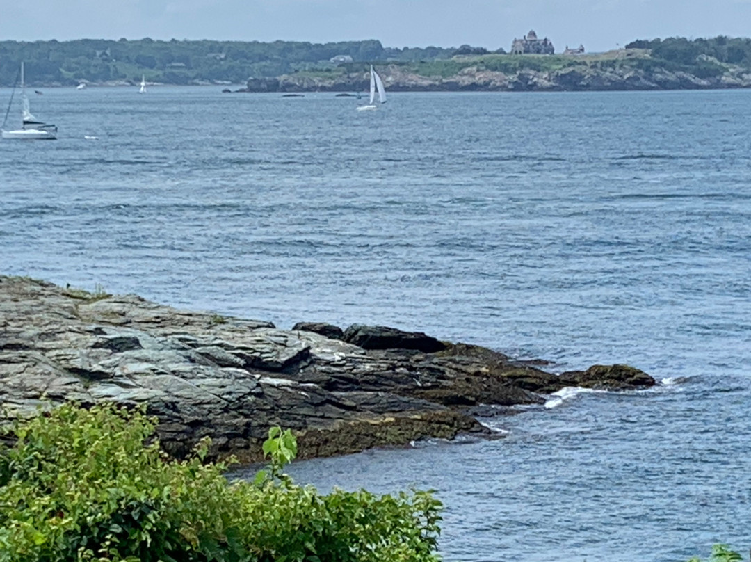 OceanCliff Hotel主图