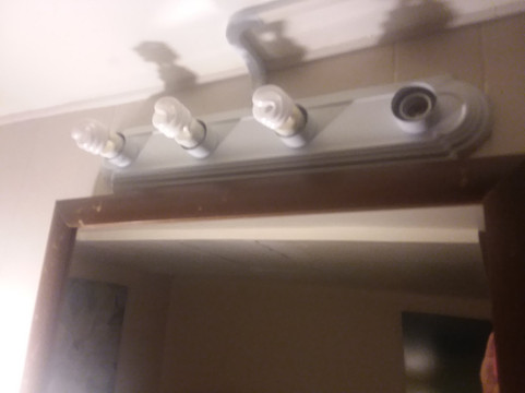 蔚蓝之水酒店主图