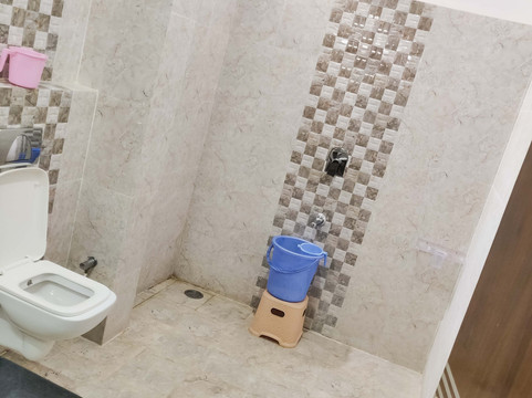 RB宫殿酒店主图