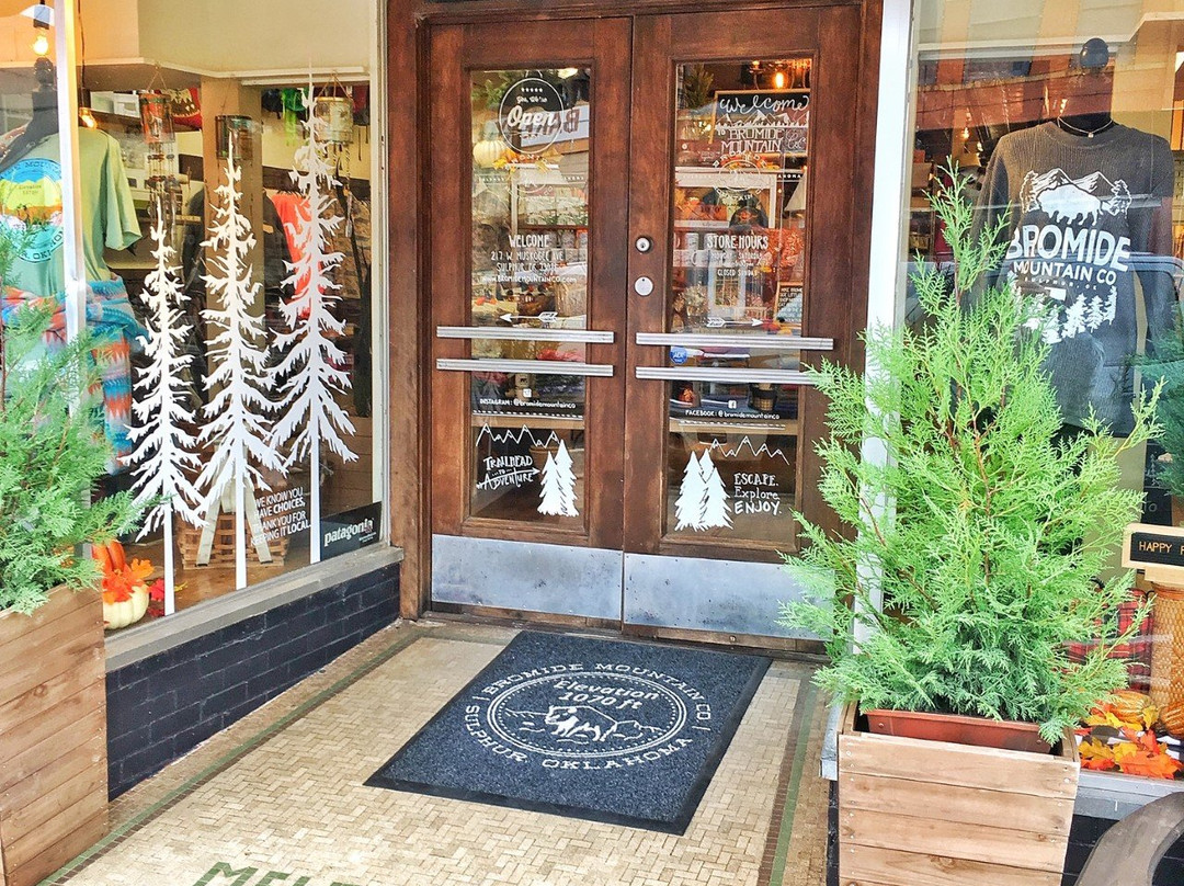 Bromide Mountain Co.-Sulphur必去景点