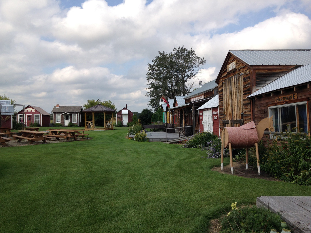 Double Tree Village Museum-Spruce View必去景点