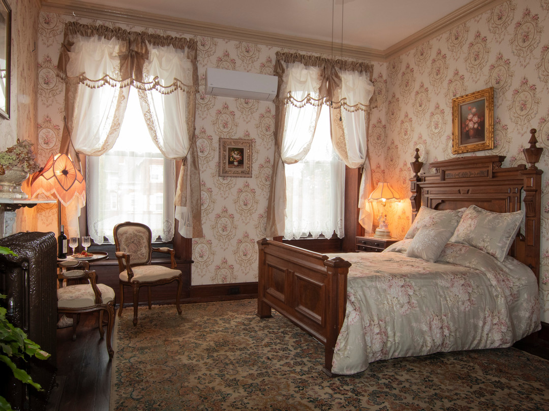 Gifford Risley House