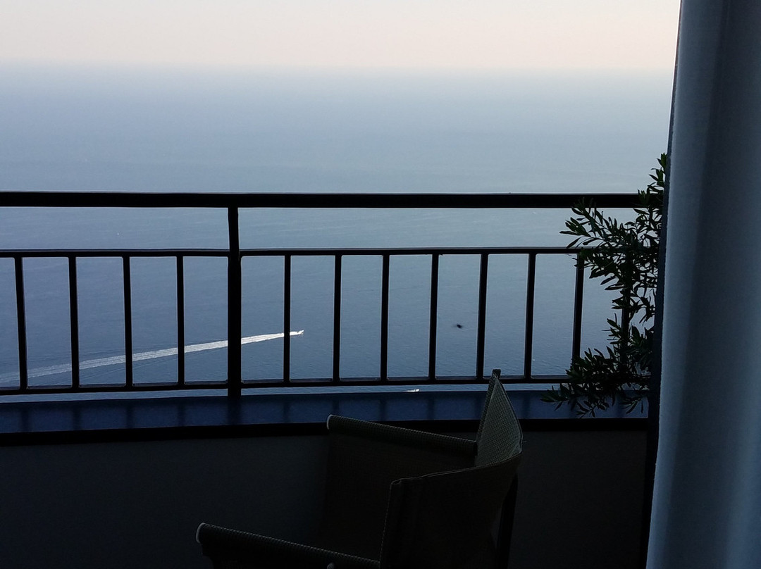 Villa Paradise Resort主图