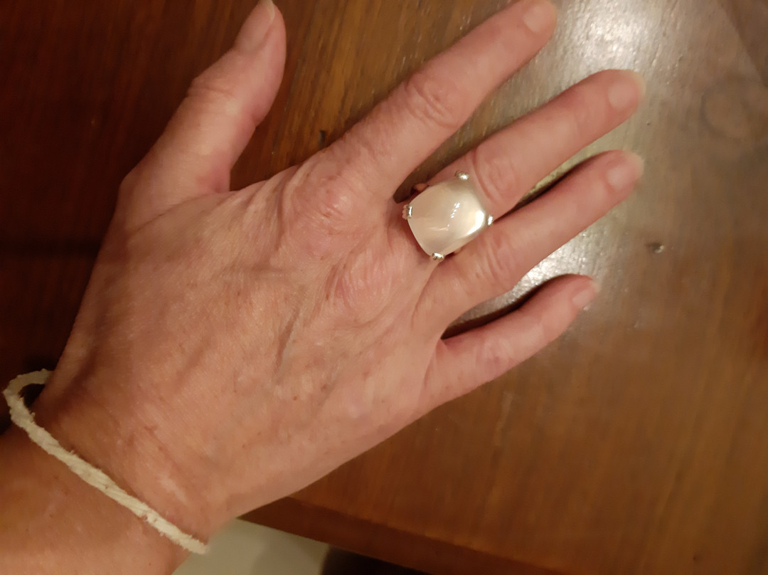 Antic Gem and Jewellery Collection-加勒必去景点