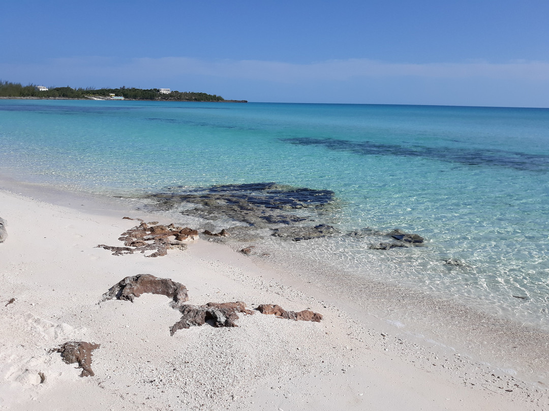 Twin Sisters Beach-Gregory Town必去景点