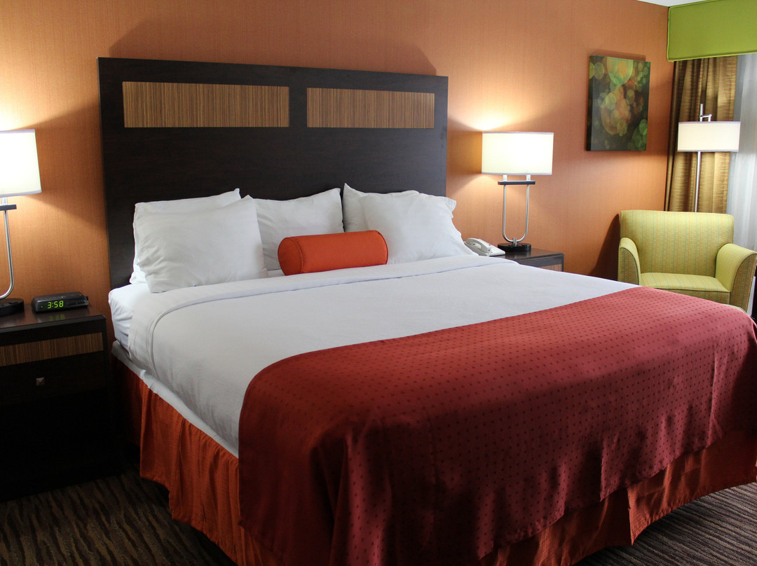 丹伯里贝瑟尔I-84假日酒店主图