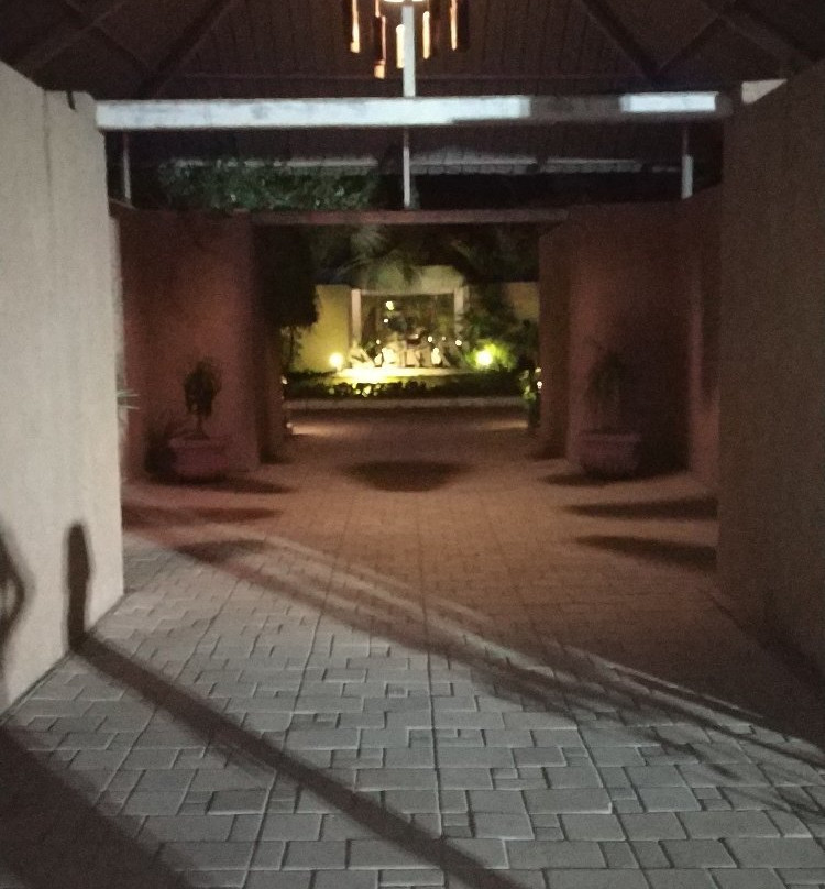 Starz Club and Spa主图