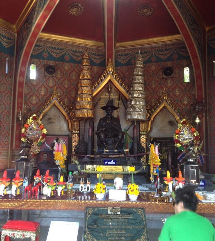 The King Taksin Shrine景点图片