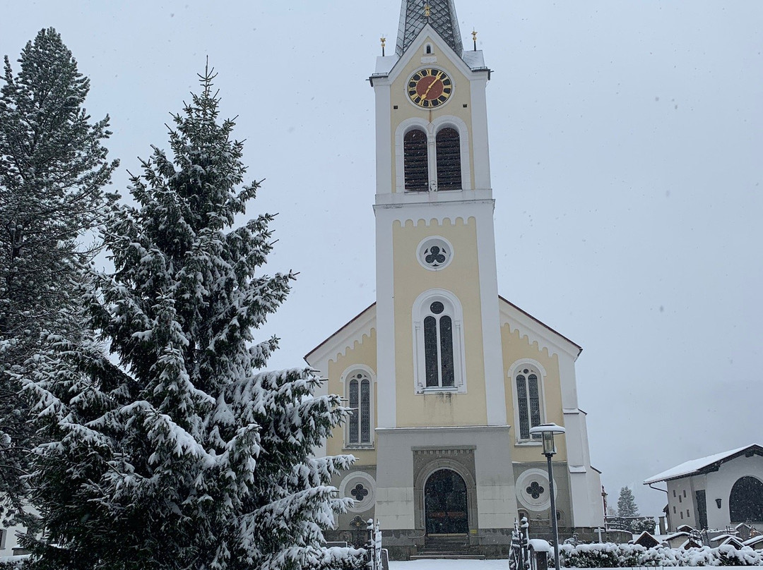 Pfarrkirche Maria Opferung Riezlern景点图片