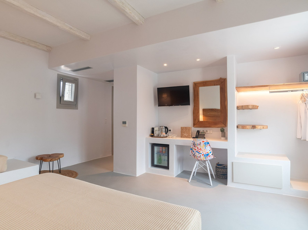 Ampelas酒店住宿-Paros Comfy Suites