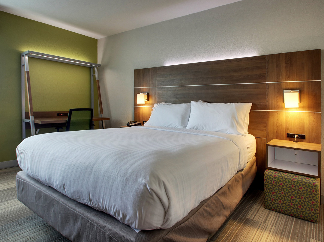 Holiday Inn Express & Suites Wapakoneta By IHG主图