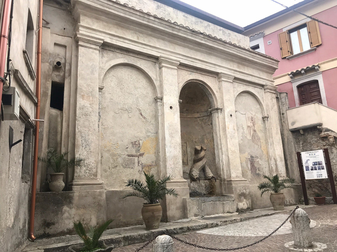 Fontana dei Delfini, detta Gebbia景点图片