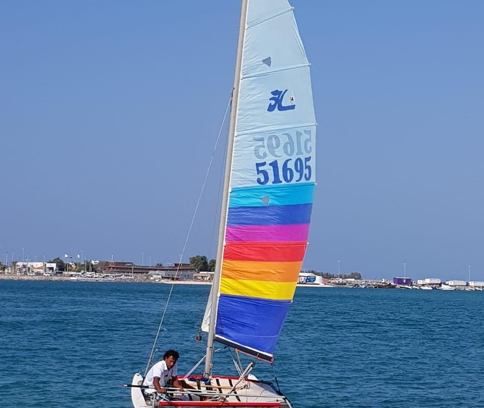 Iron Waves Boat Rental & Watersports-阿布扎比必去景点