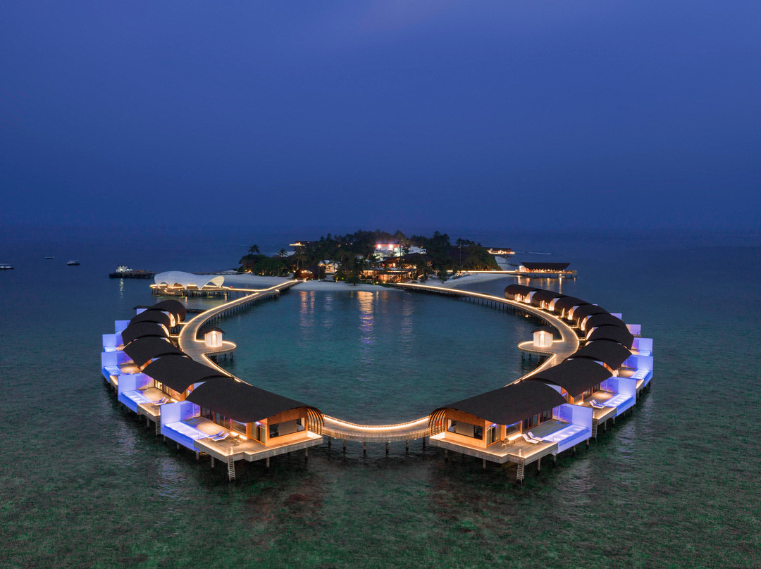 The Westin Maldives Miriandhoo Resort主图