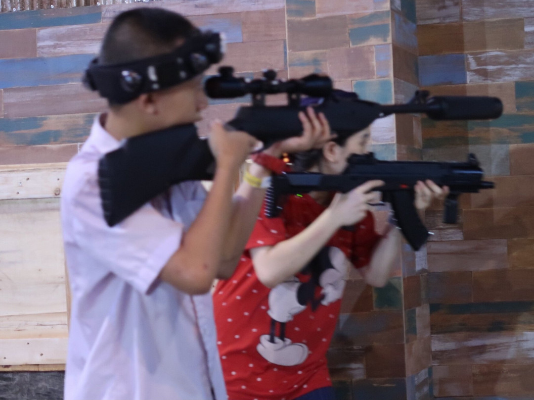 Yok Pok Ying Laser Games-曼谷必去景点