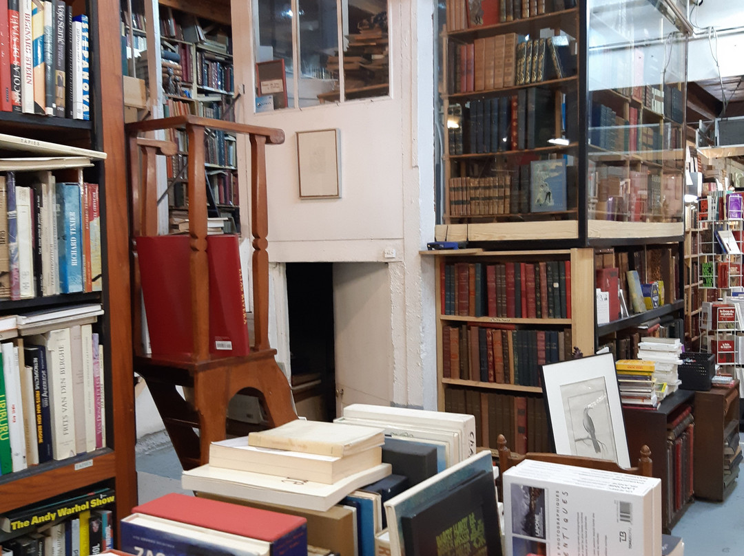 Librairie de L'Avenue-圣旺必去景点