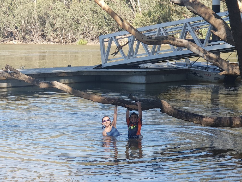 Murray Waters Motor Inn & Apartments主图