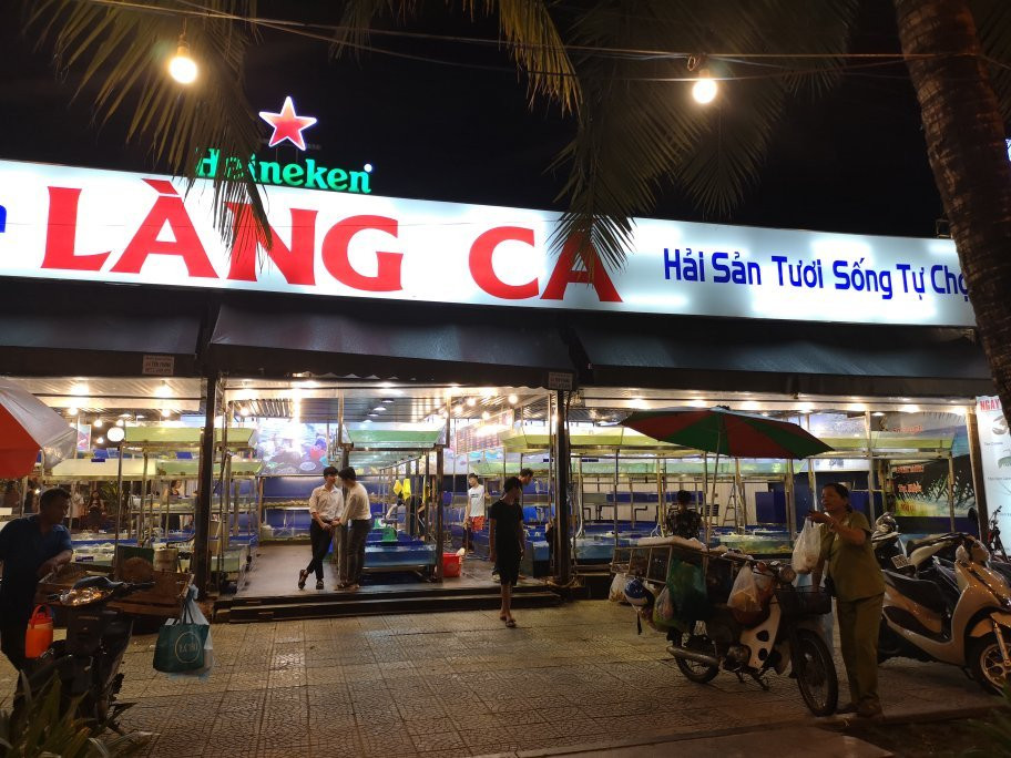 Nhà Hàng Hải Sản Làng Cá主图