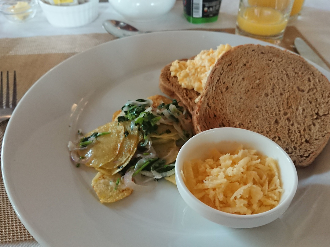 Lavington Hill House主图