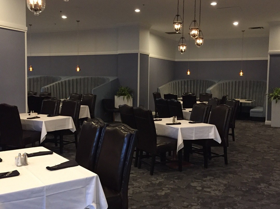 Executive Plaza Hotel Metro Vancouver主图