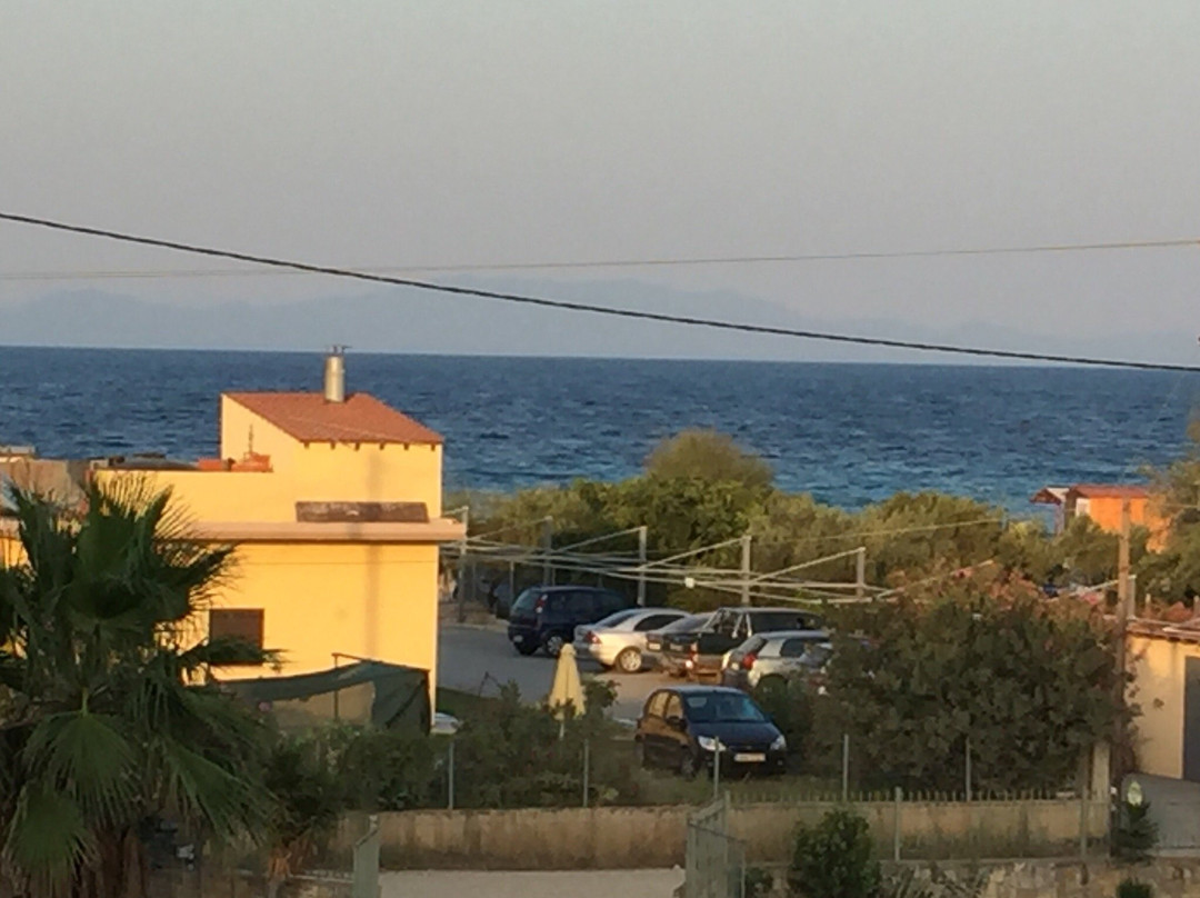Sea View Apartment Hotel主图