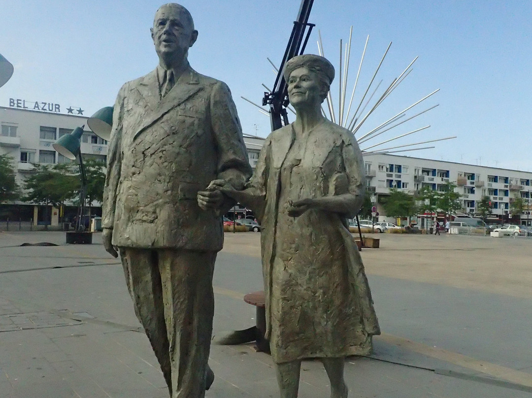 Monument Yvonne et Charles De Gaulle景点图片