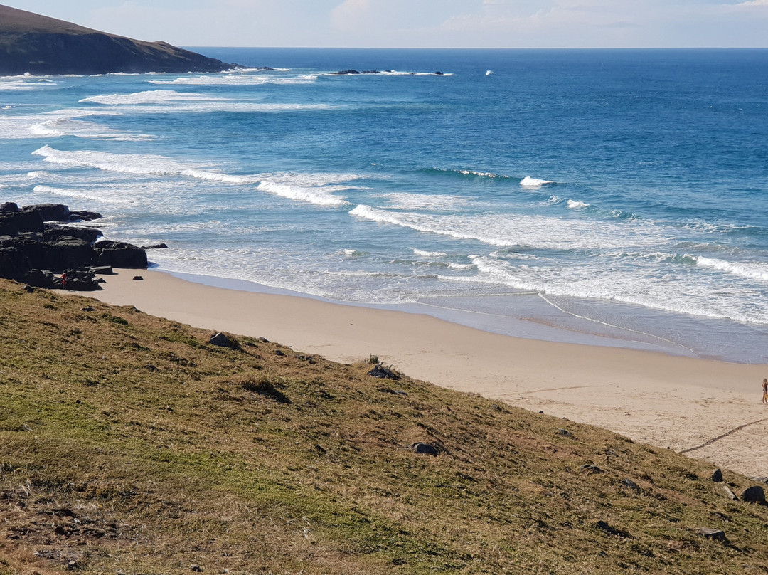 Hole in the Wall主图