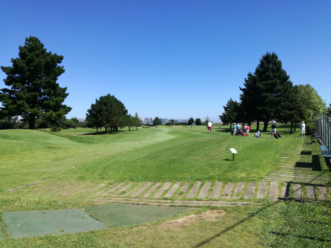 Campo de Golf La Junquera-Pedrena必去景点