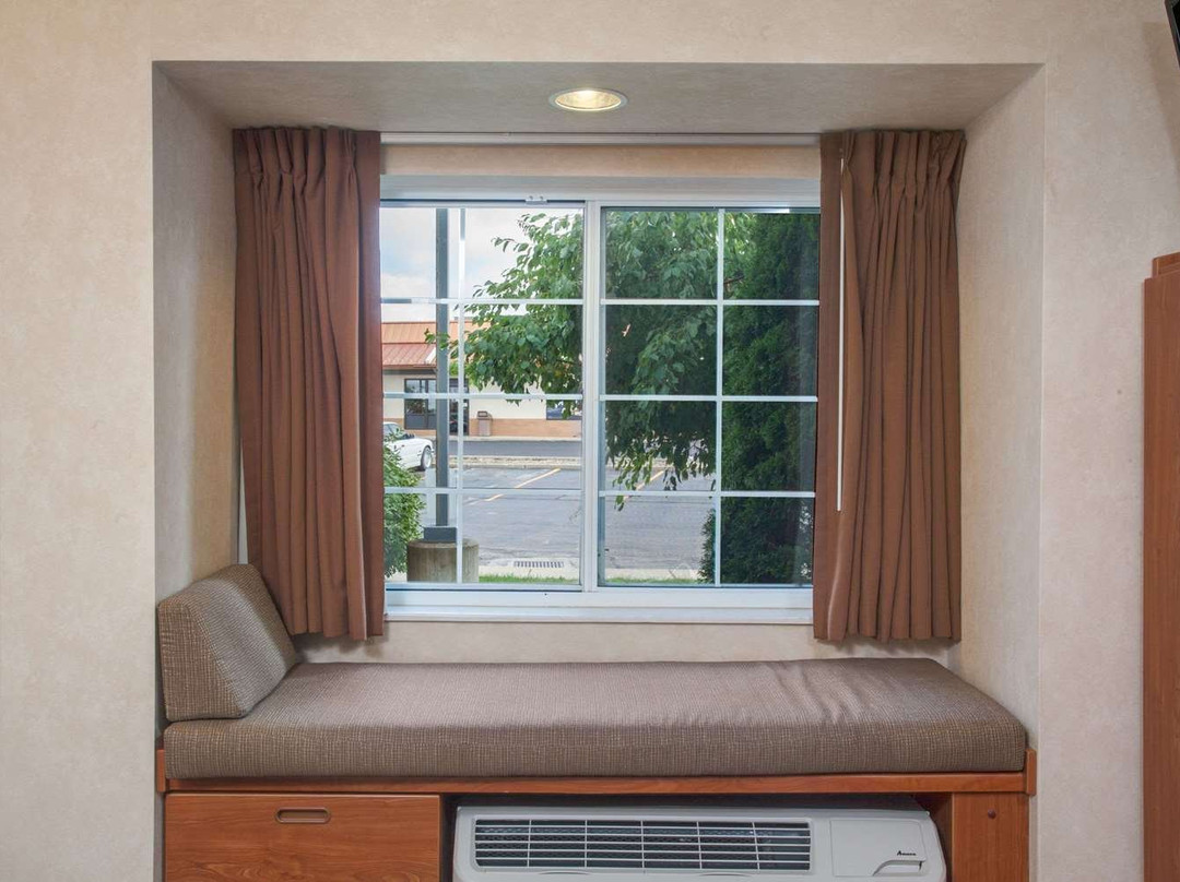 Microtel Inn & Suites by Wyndham Springville主图