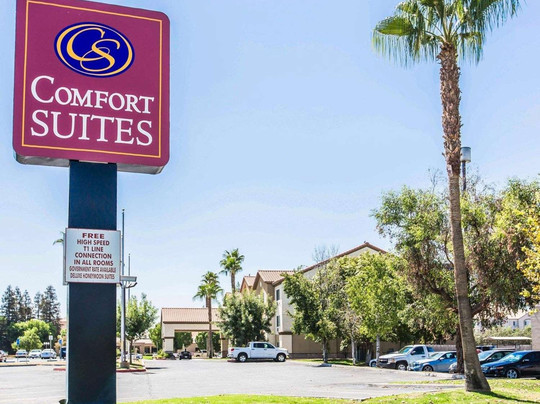 Comfort Suites Bakersfield主图