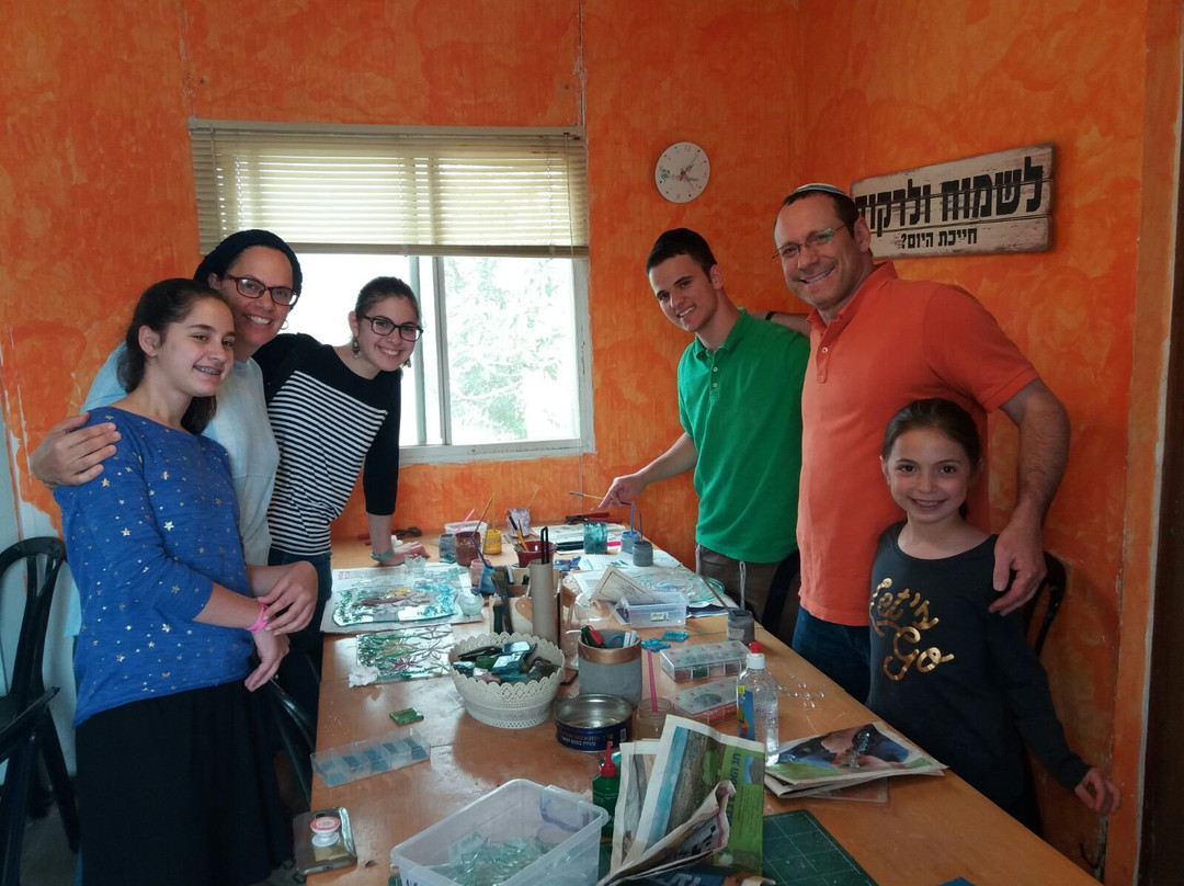 Artesana Glass-Mevo Horon必去景点