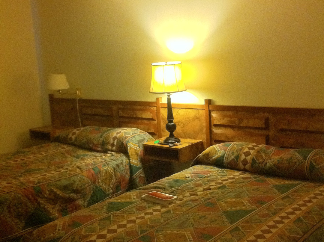 Cataline Motor Inn