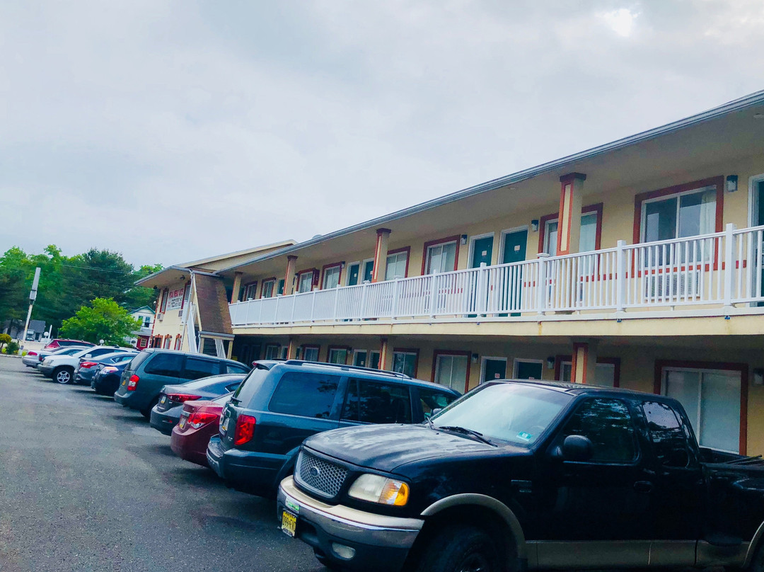Economy Motel主图