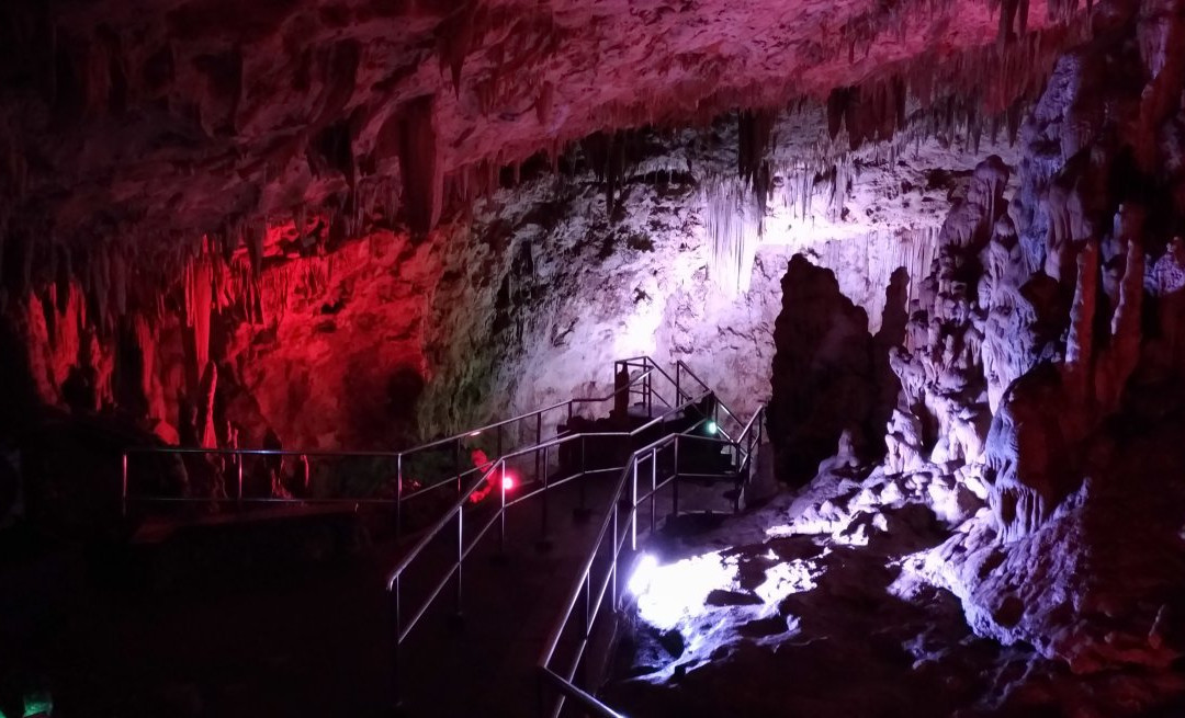 Gong Cave景点图片