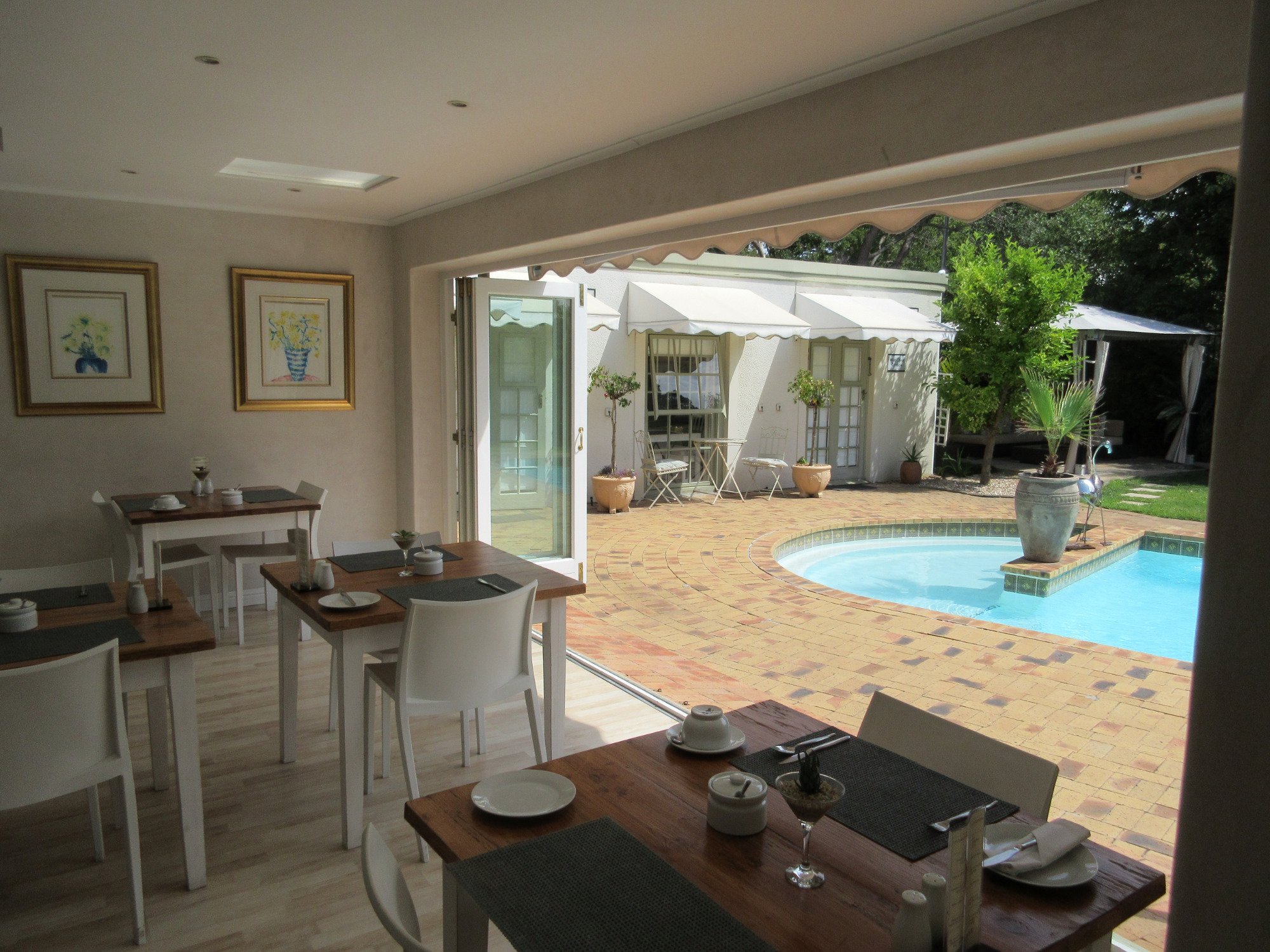 野生橄榄豪华宾馆-餐饮