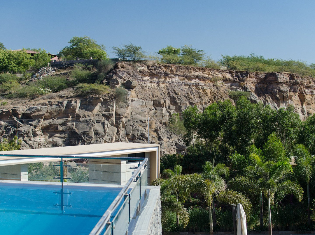 Hill View Resort主图