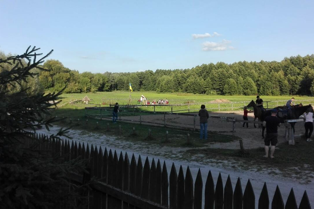 Horseback Yard Sednevskiy-Sedniv必去景点