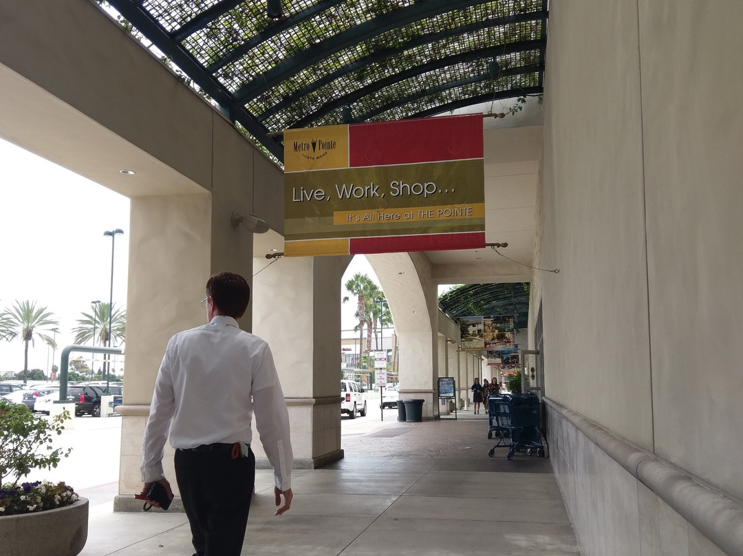 Metro Pointe at South Coast-科斯塔梅沙必去景点