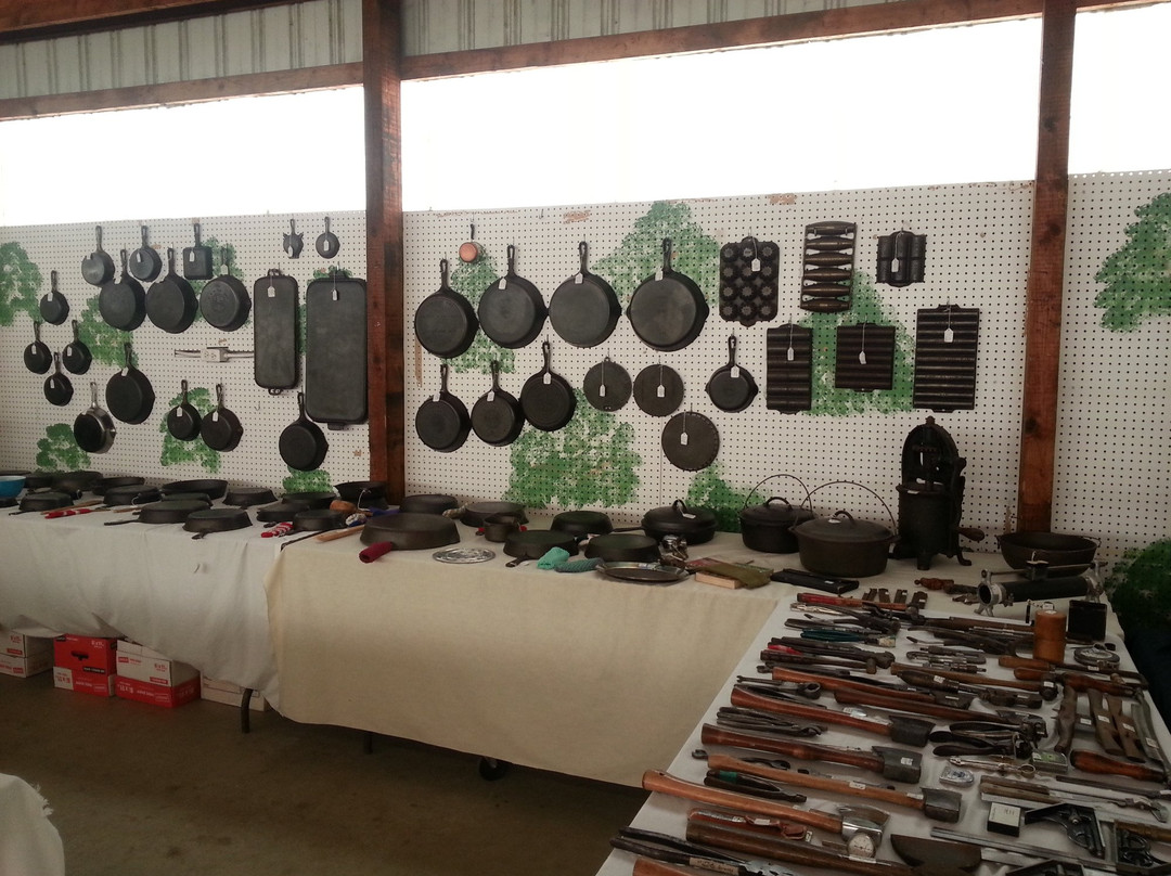 Allegan Antiques Market景点图片