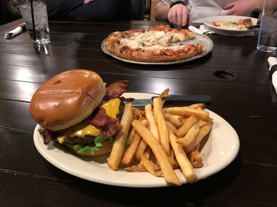 Cheviot餐馆和美食-Black Sheep Bar and Grill