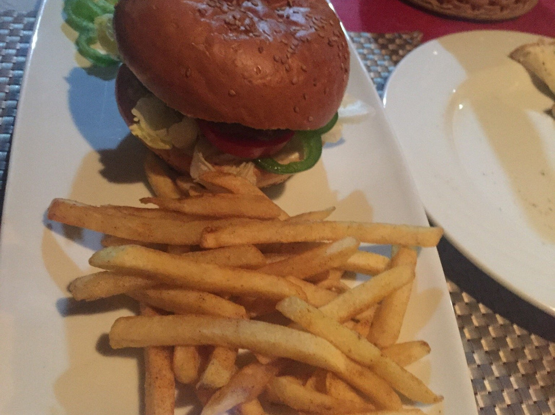 Dunes Restaurant & Bar
