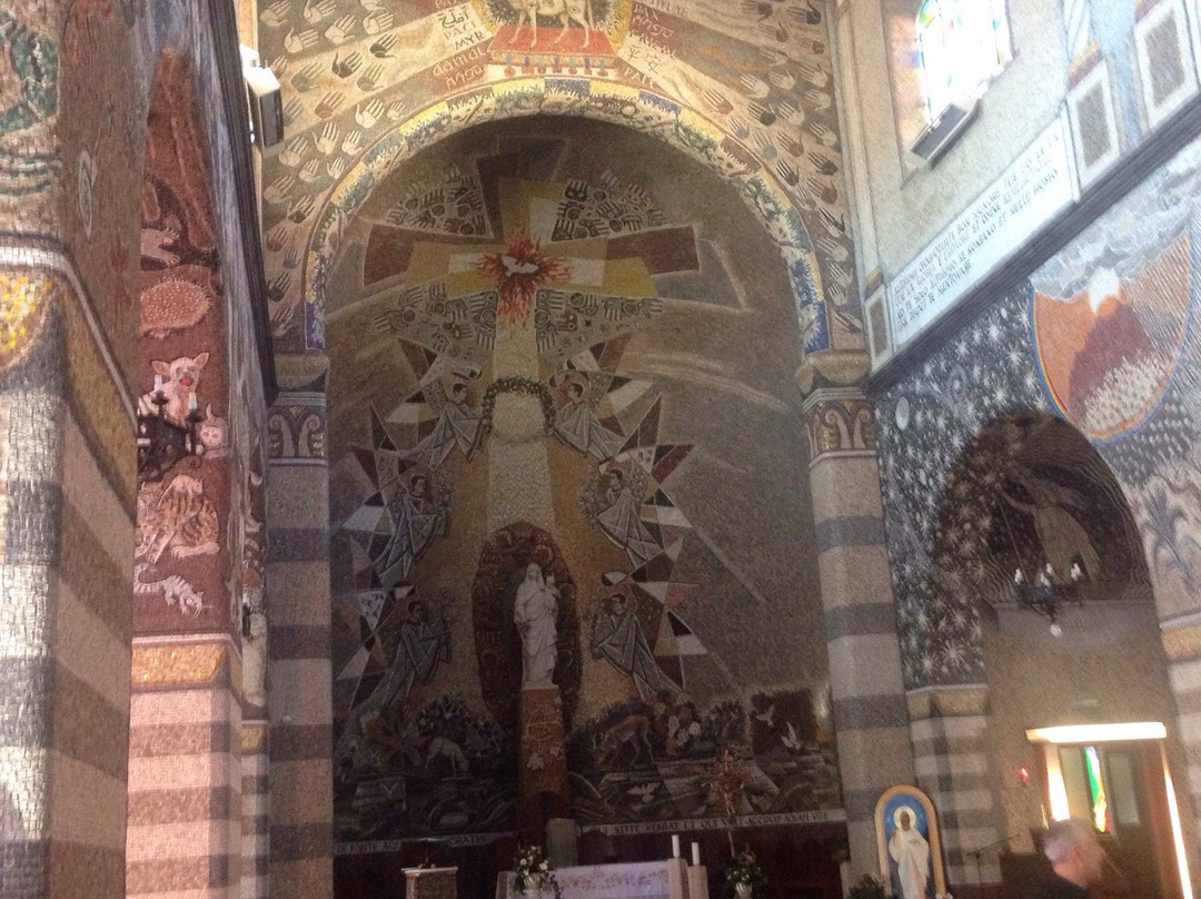 Chiesa parrocchiale di Regina Pacis-菲乌吉必去景点