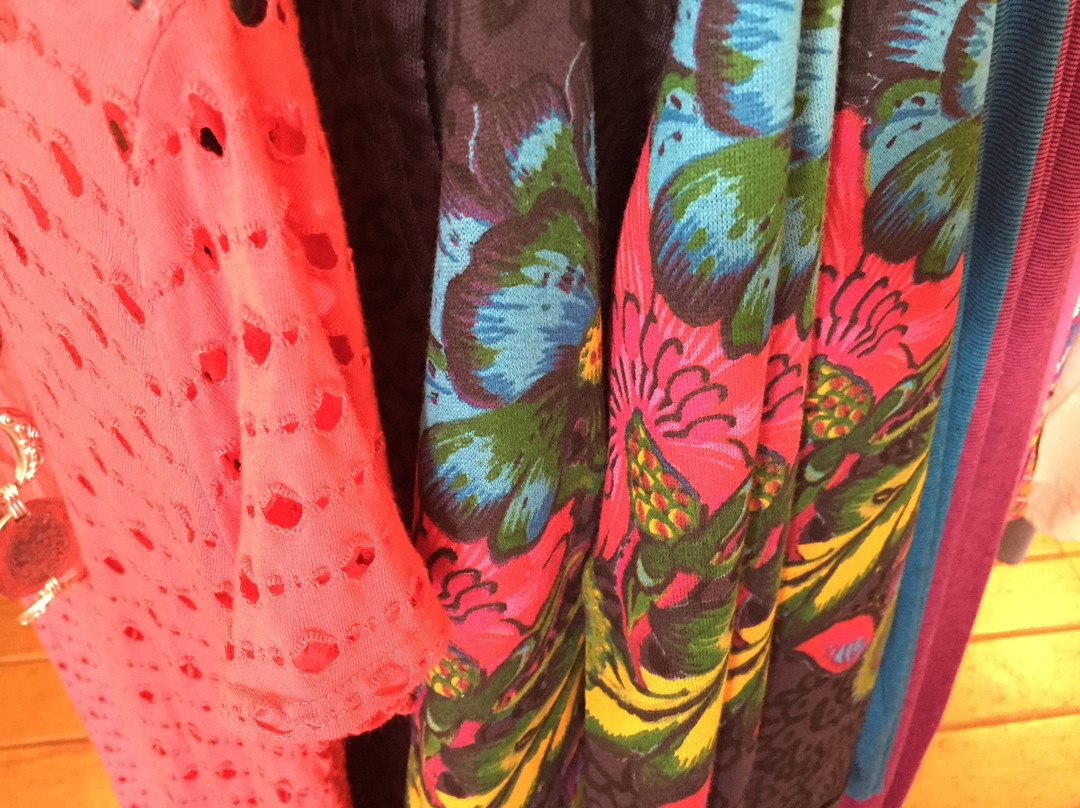 Hurricane Limited-马卡瓦必去景点